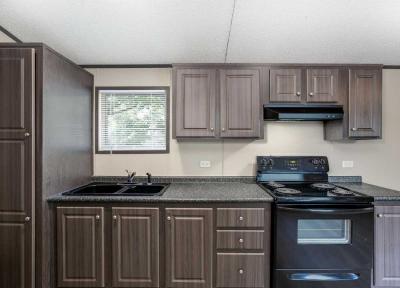 Mobile Home at 1001 E Macarthur Rd, Lot 40 Wichita, KS 67216