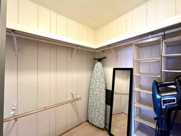 1983 CAVCO  Manufactured Home