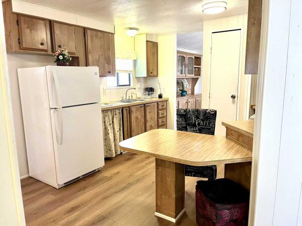 1983 CAVCO  Manufactured Home