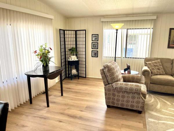 1983 CAVCO  Manufactured Home