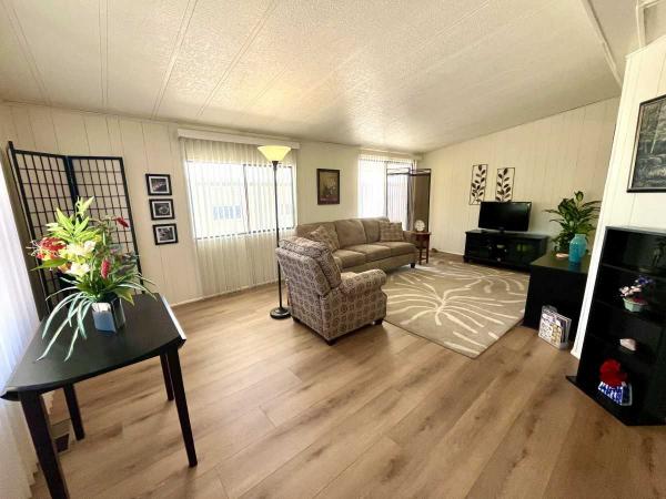 1983 CAVCO  Manufactured Home
