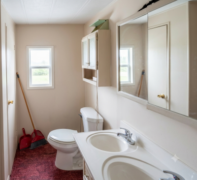 Photo 4 of 11 of home located at 7501 142D Ave Largo, FL 33771