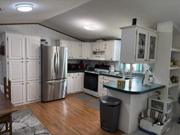 1996 Schult Manufactured Home