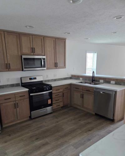 Mobile Home at 25204 Navajo Avenue Flat Rock, MI 48134