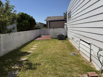 Photo 6 of 16 of home located at 14851 Jeffrey Rd #48 Irvine, CA 92618