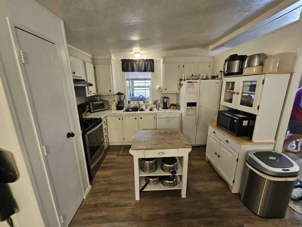 1983 Manufactured Home
