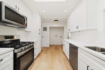 Photo 4 of 22 of home located at 9080 Bloomfield 285 Cypress, CA 90630
