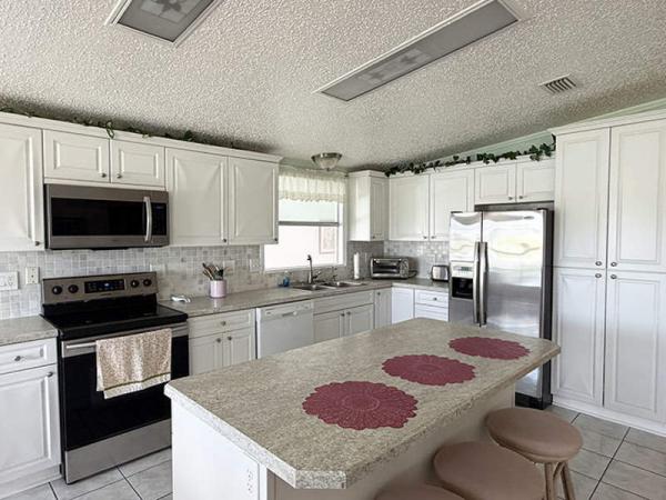 1990 Palm Harbor Manufactured Home