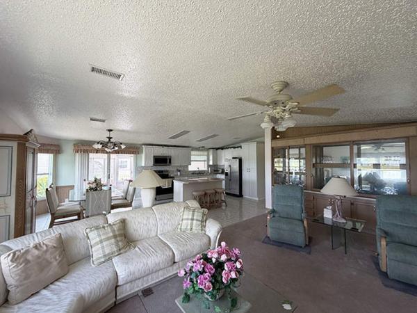 1990 Palm Harbor Manufactured Home