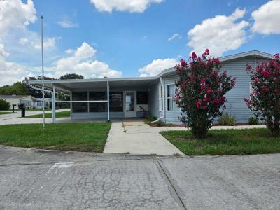 Photo 3 of 25 of home located at 416 Mcelwee Dr Auburndale, FL 33823