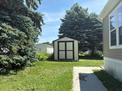 Photo 2 of 27 of home located at 327 SE Green Park Cr. #A8 Ankeny, IA 50021
