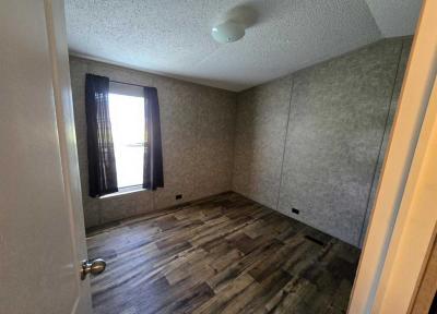 Photo 5 of 8 of home located at 1001 E Macarthur Rd, Lot 33 Kansas City, KS 67216