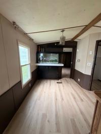 1985 Skyline Manufactured Home