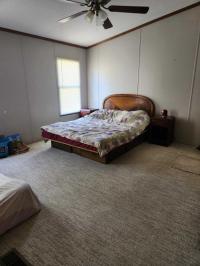 1986 Schult Manufactured Home