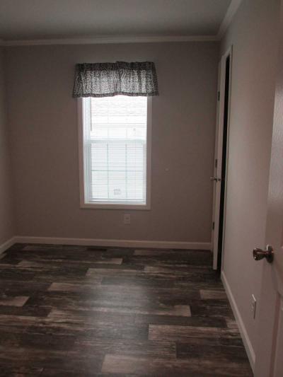 Photo 4 of 12 of home located at 6028 S. Mckenzie Pl. Sioux Falls, SD 57106