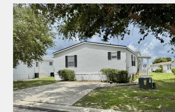 2006  Mobile Home For Sale