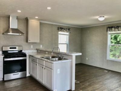 Mobile Home at 8001 Hamilton Ave Lot #49 Cincinnati, OH 45231