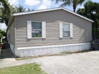 Photo 2 of 10 of home located at 2209 NW 14th Ave Lot 529 Boynton Beach, FL 33436