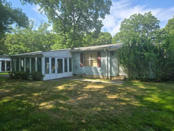 Photo 1 of 2 of home located at 1407-68 Middle Rd Unit #68 Calverton, NY 11933