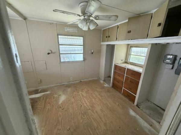 Photo 1 of 1 of home located at 19 Tiffin Way Largo, FL 33773