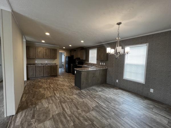 2018 CHAMPION RADN2808 Mobile Home