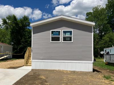 Mobile Home at 1196 East Park Drive Brookfield, OH 44403