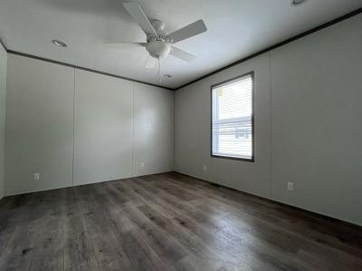 Photo 4 of 11 of home located at 4613 Braebury Ct Sterling Heights, MI 48310