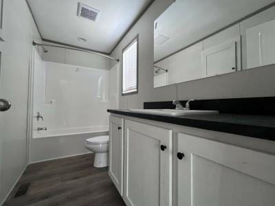 Photo 5 of 11 of home located at 4613 Braebury Ct Sterling Heights, MI 48310