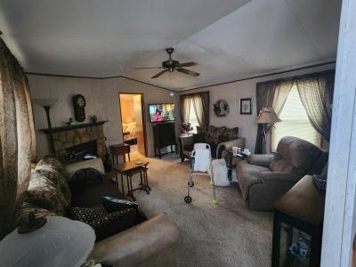 Photo 2 of 10 of home located at 49701 Gloucester Court Shelby Twp, MI 48315