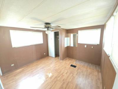 Photo 4 of 10 of home located at 14300 66th St. N #605 Clearwater, FL 33764