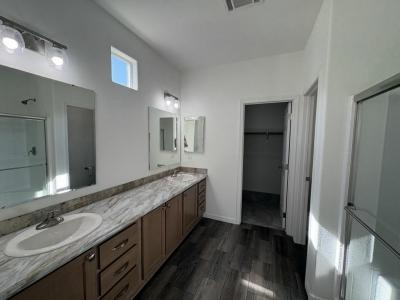 Photo 5 of 20 of home located at 3301 S Goldfield Road Lot 5040 Apache Junction, AZ 85119