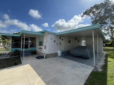 Photo 3 of 20 of home located at 170 Woodland Drive Leesburg, FL 34788