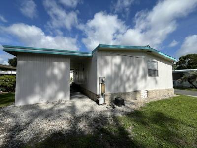 Photo 4 of 20 of home located at 170 Woodland Drive Leesburg, FL 34788