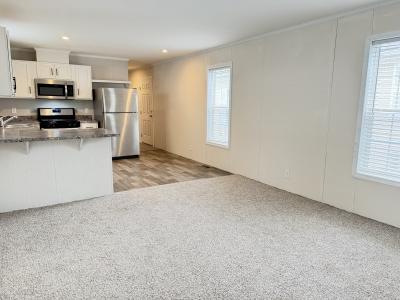 Photo 4 of 21 of home located at 1306 Scenic Drive #191 Clarksville, IN 47129