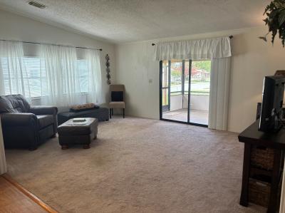 Photo 4 of 22 of home located at 1313 Calle Bonita Dr. Port Orange, FL 32129