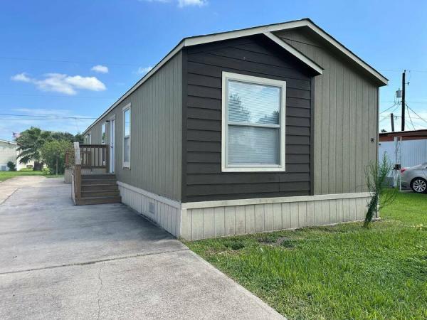 2020  Mobile Home For Sale