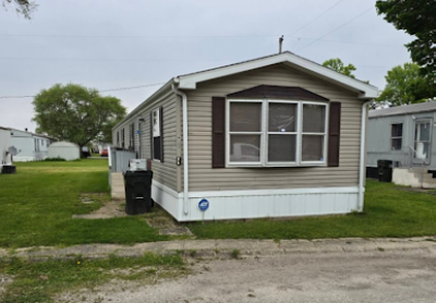 Mobile Home at 4285 North State Road 9 Howe, IN 46746