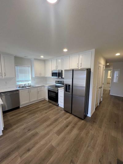 Photo 2 of 16 of home located at 3555 S. Pacific Hwy Medford, OR 97501