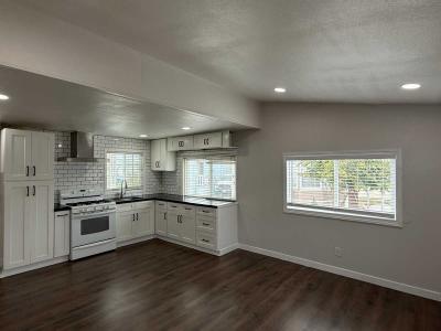 Photo 5 of 16 of home located at 1741 Pomona Ave #21 Costa Mesa, CA 92627