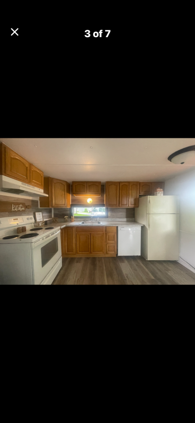 Photo 5 of 8 of home located at 1440 Wolfe Lane B10 Mt Carmel, TN 37645