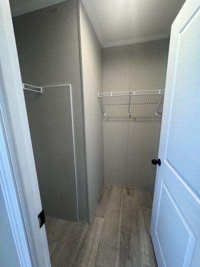 Photo 2 of 14 of home located at 17031 Langton Macomb, MI 48044