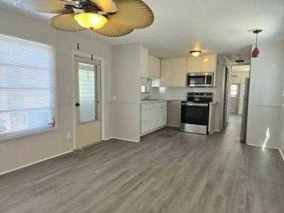 Photo 3 of 4 of home located at 1375 Pasadena Ave. S., #327 South Pasadena, FL 33707