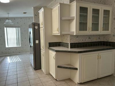 Photo 5 of 16 of home located at 2255 Grand Traverse Circle Grand Island, FL 32735