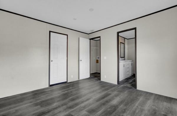 2024 Clayton 285 41VIS16683AH23  Home