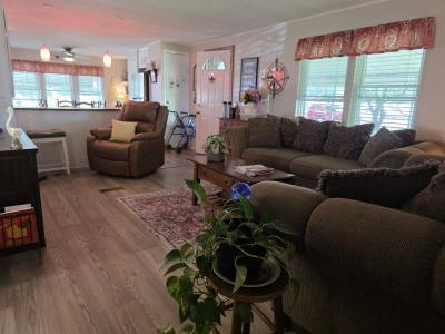 Photo 3 of 13 of home located at 108 Hickory Circle Elyria, OH 44035