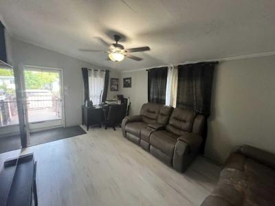 Photo 5 of 15 of home located at 193 Marais Dr. Rochester Hills, MI 48307