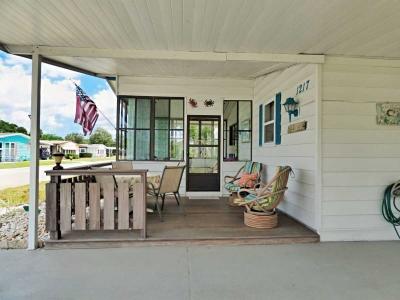 Photo 3 of 38 of home located at 1217 La Flosita Drive Port Orange, FL 32129