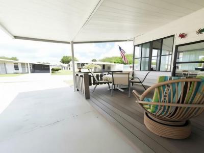 Photo 5 of 38 of home located at 1217 La Flosita Drive Port Orange, FL 32129