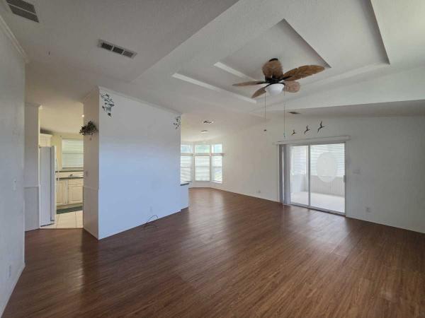 2000 Palm Harbor Floridian Mobile Home