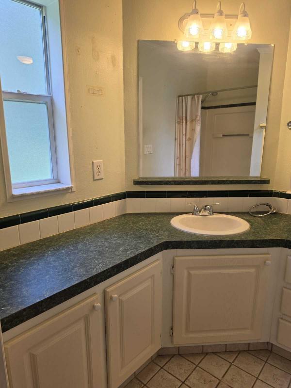 2000 Palm Harbor Floridian Mobile Home